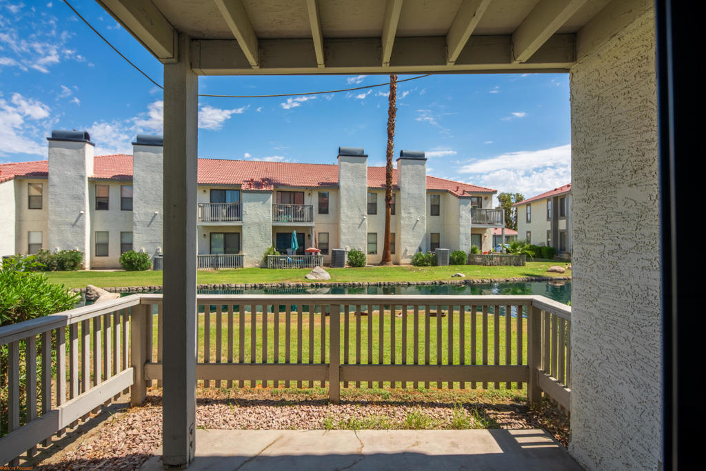 Palm Lakes - Residential