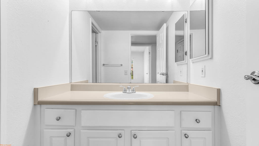 Palm Lakes - Residential