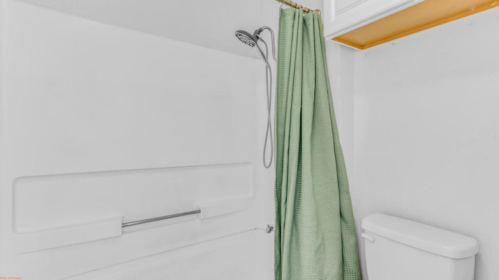 Palm Lakes - Residential