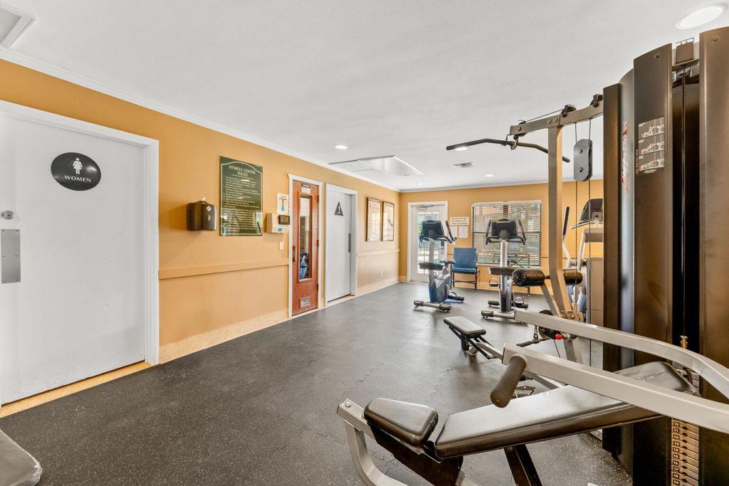 Palm Lakes - Residential