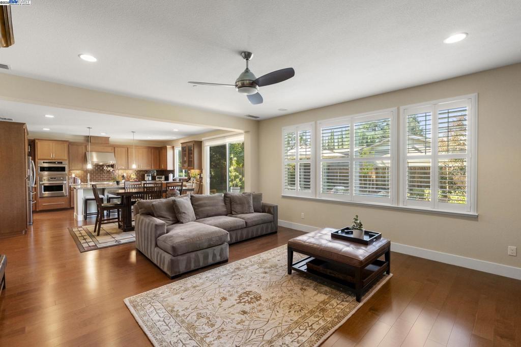 DUNSMUIR - Residential