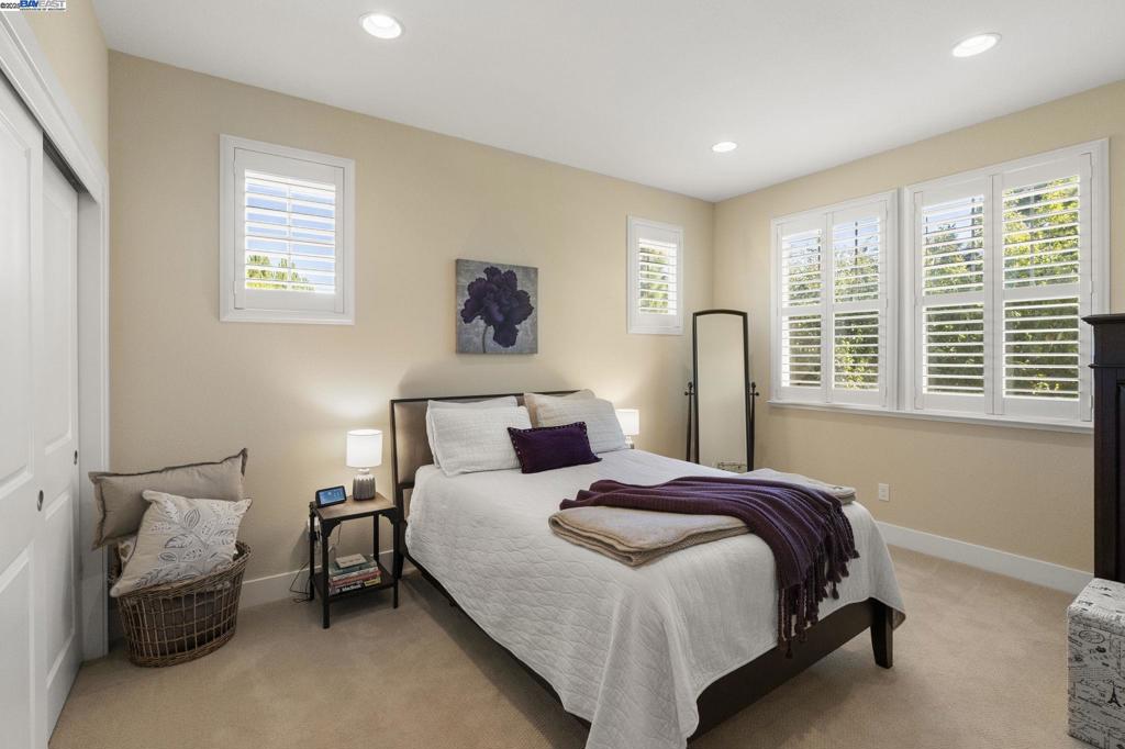 DUNSMUIR - Residential