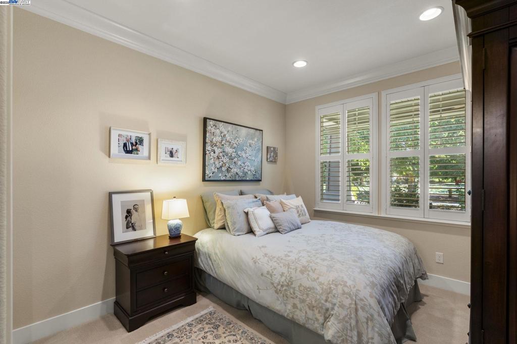 DUNSMUIR - Residential