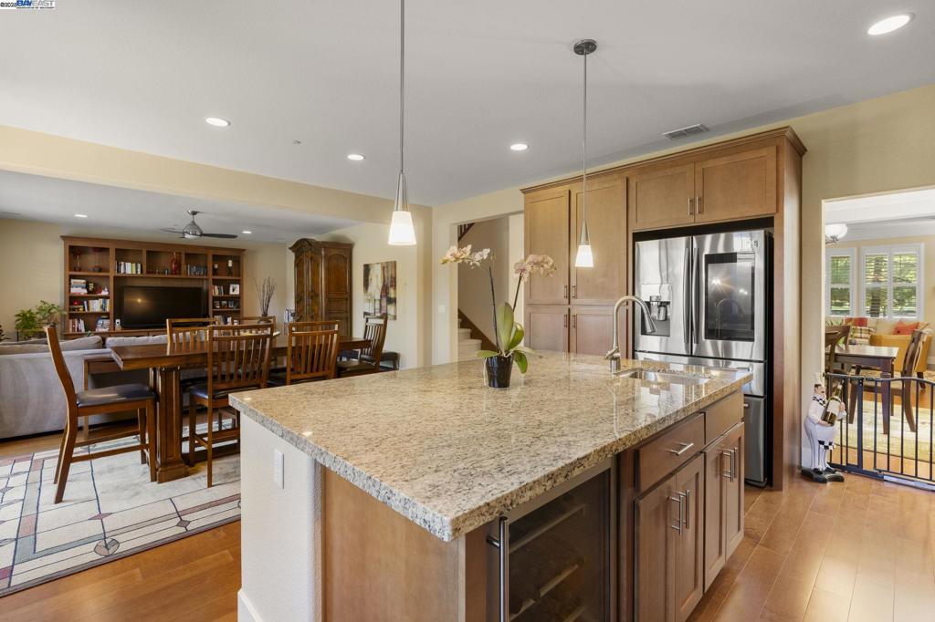 DUNSMUIR - Residential