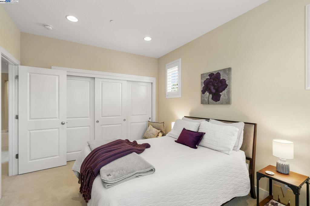 DUNSMUIR - Residential