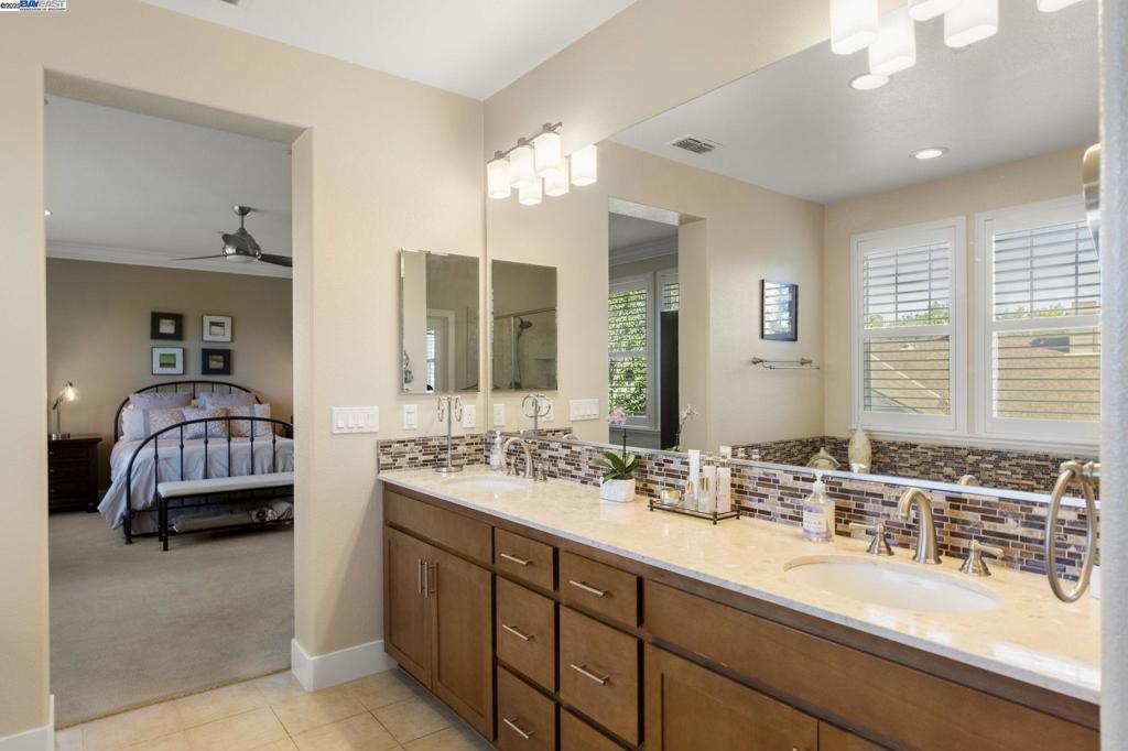 DUNSMUIR - Residential