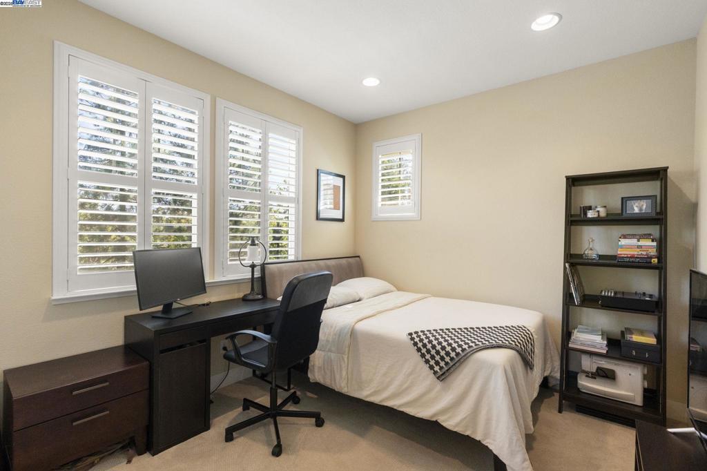 DUNSMUIR - Residential