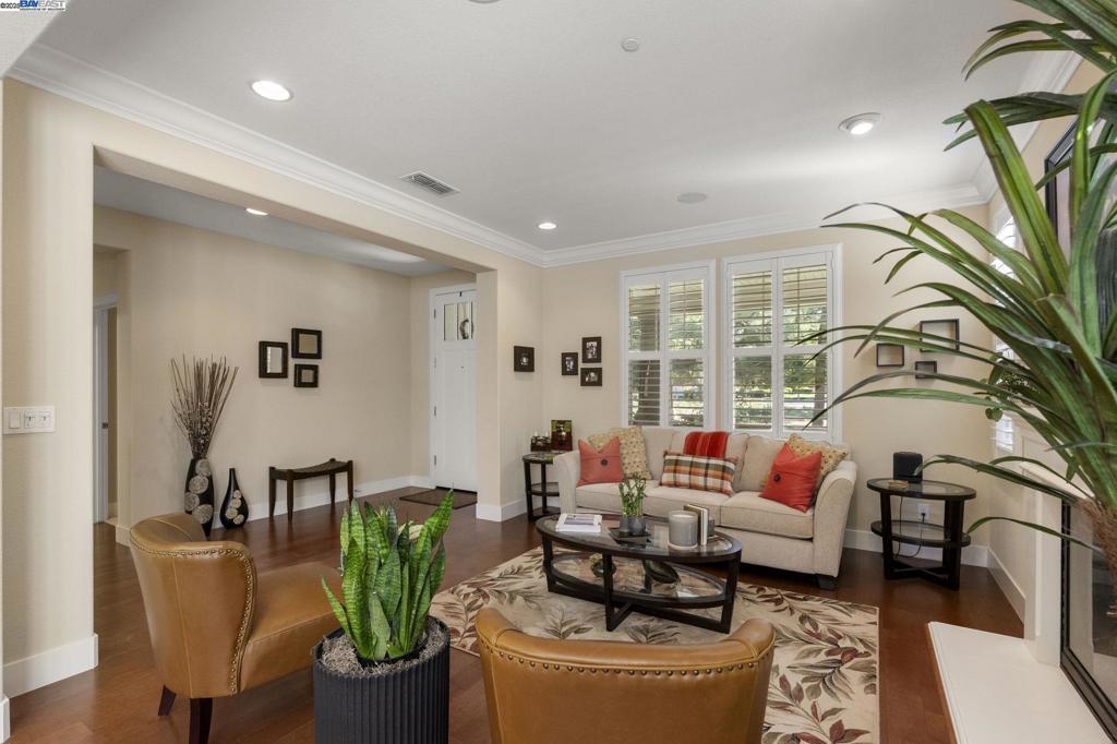 DUNSMUIR - Residential