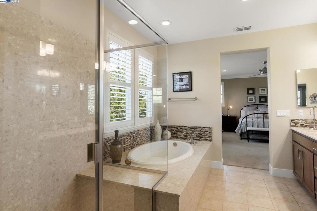 DUNSMUIR - Residential