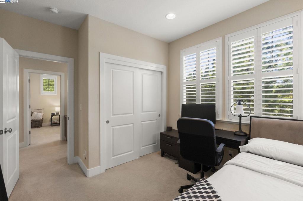 DUNSMUIR - Residential