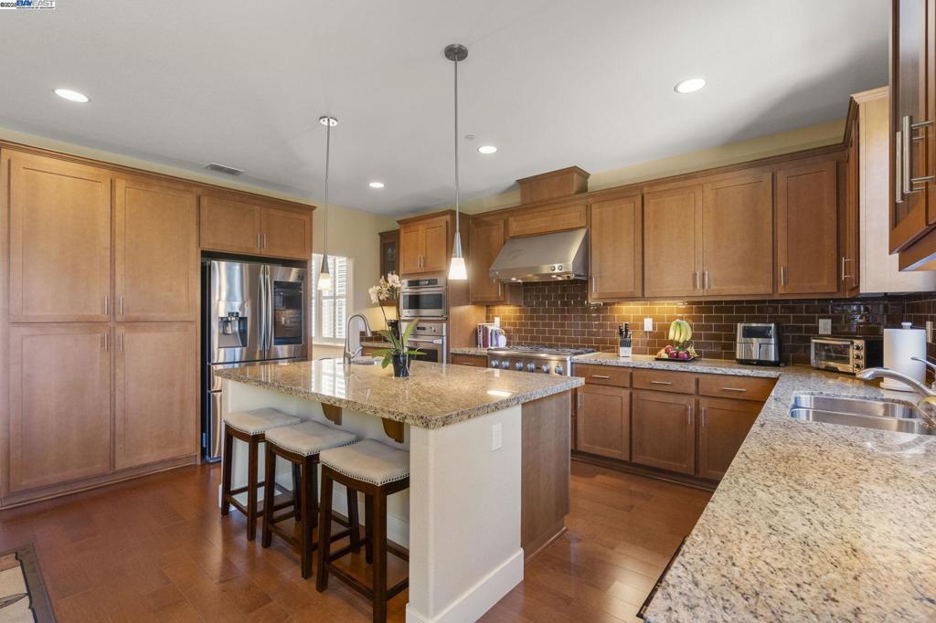 DUNSMUIR - Residential