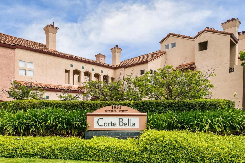 Updated condo, spacious and bright, just across the street from City Hall. 2b/2b 1.143sf. with balcony. 2 car parking. Hardwood floor throughout, large master bedroom with walk-in closet, in unit washer and dryer. HOA pool and hot tub. Walking distance to Caltrain Station, schools and shopping.