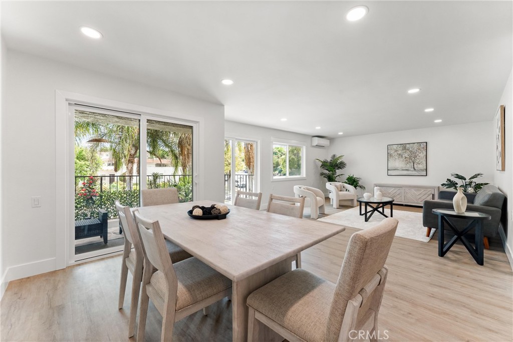 2393 Via Mariposa W 2F