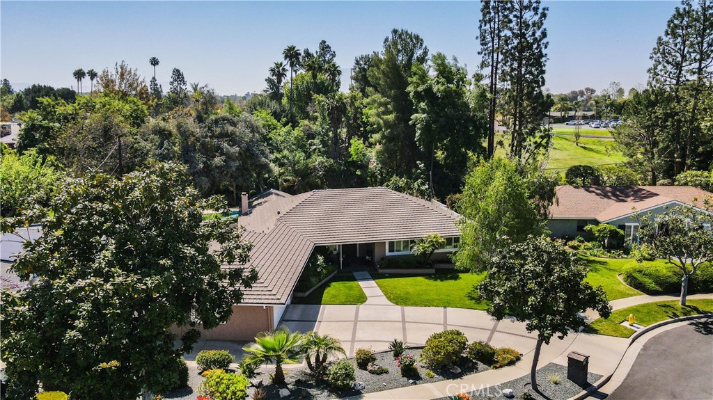2812 Sunnywood Drive
