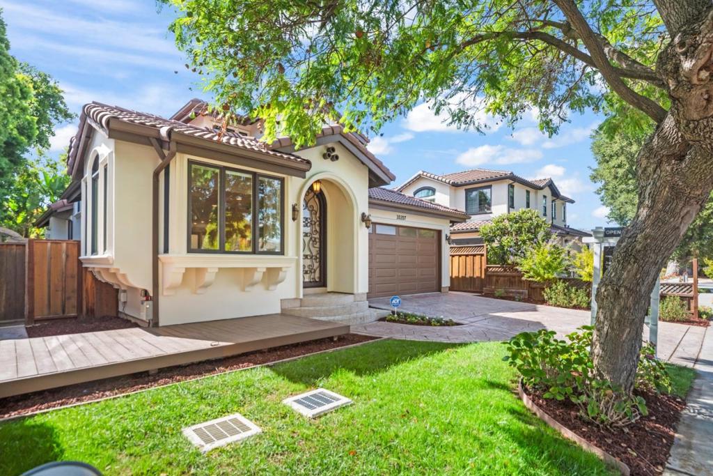 10207 Orange Avenue