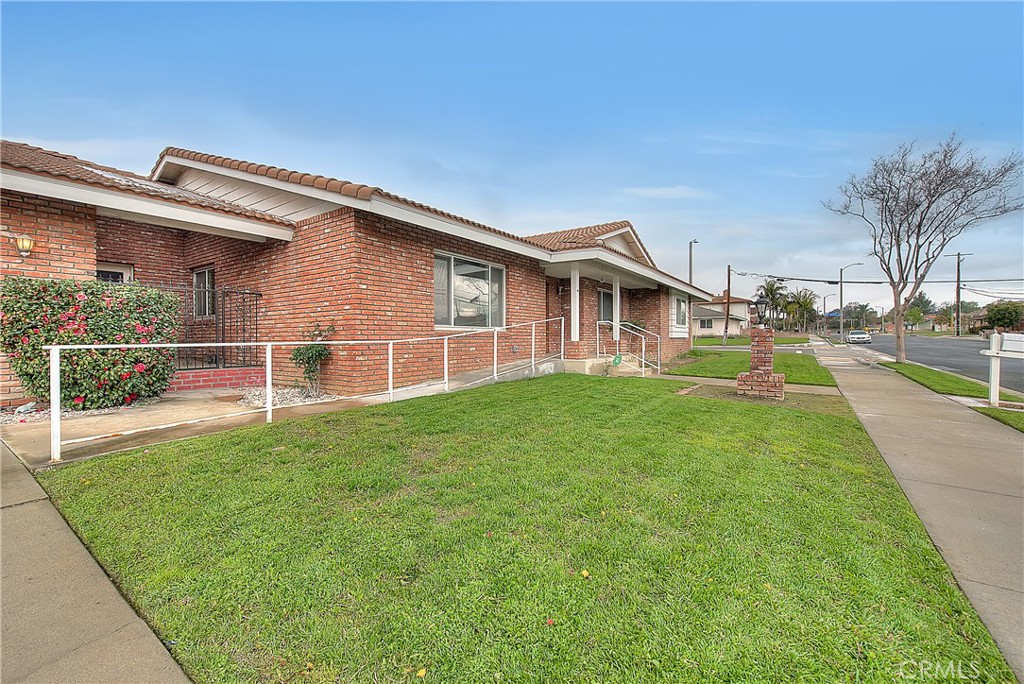 12460 Magnolia Avenue