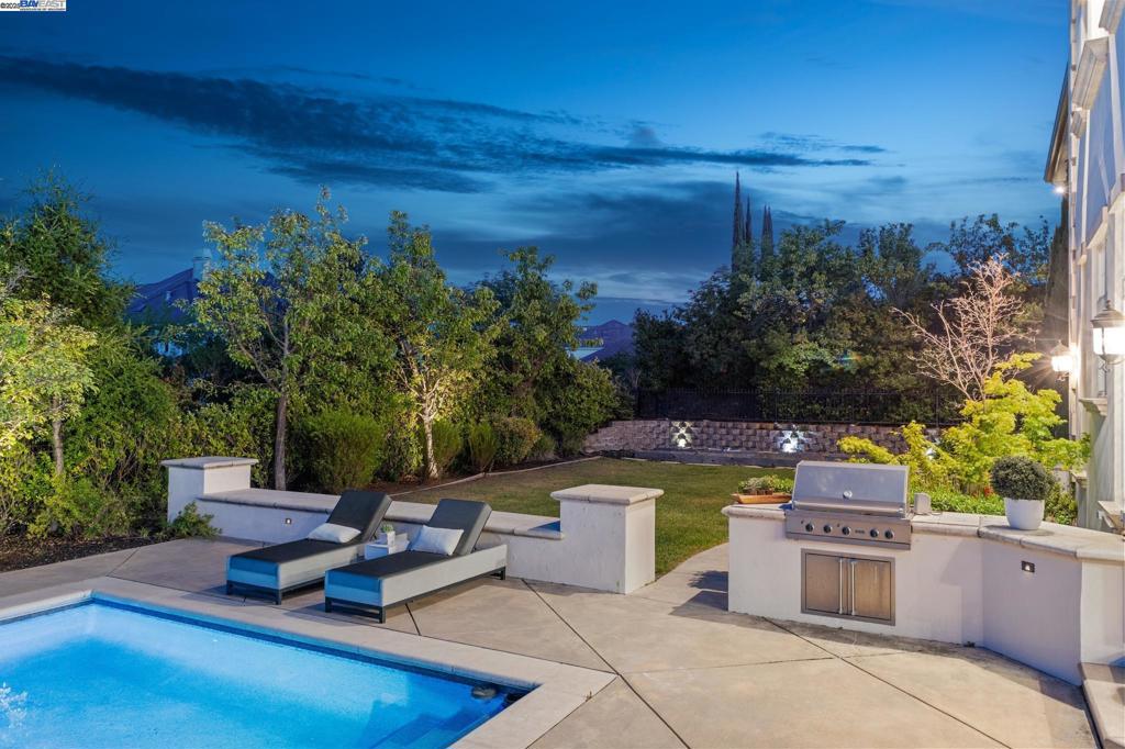 RUBY HILL - Residential