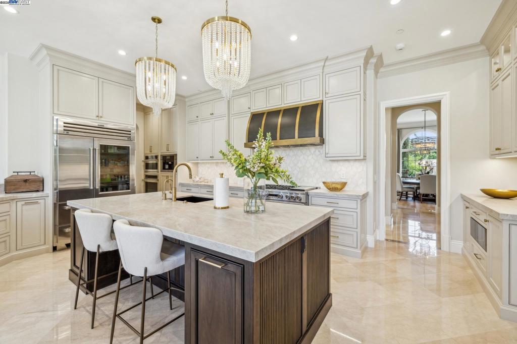 RUBY HILL - Residential