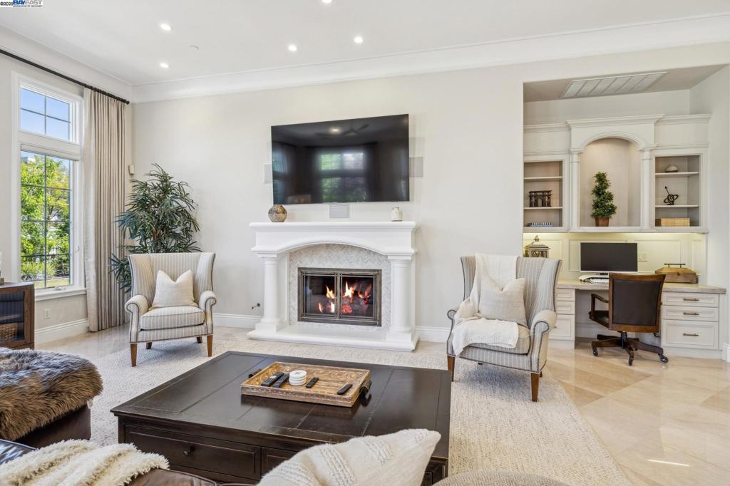 RUBY HILL - Residential