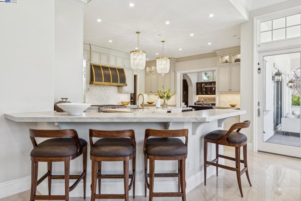 RUBY HILL - Residential