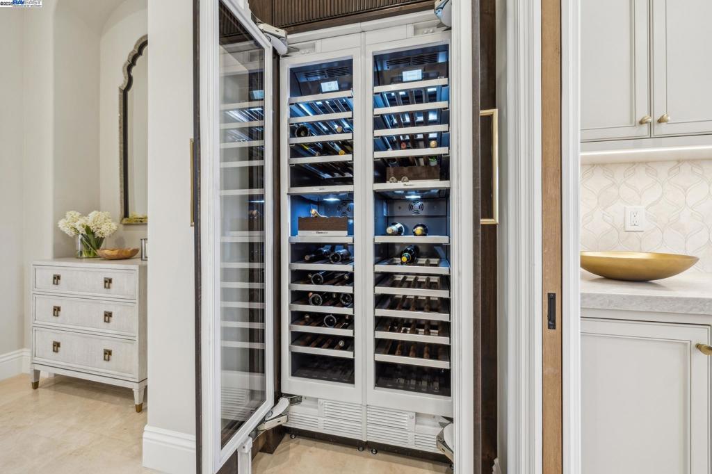 RUBY HILL - Residential