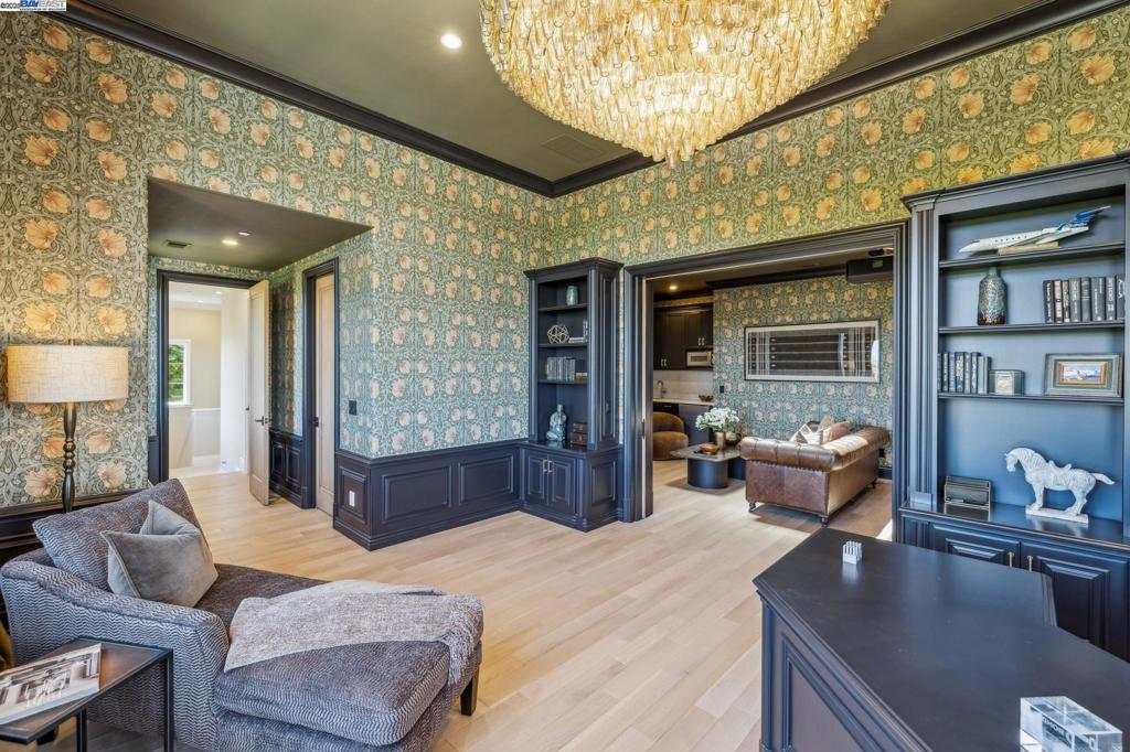 RUBY HILL - Residential