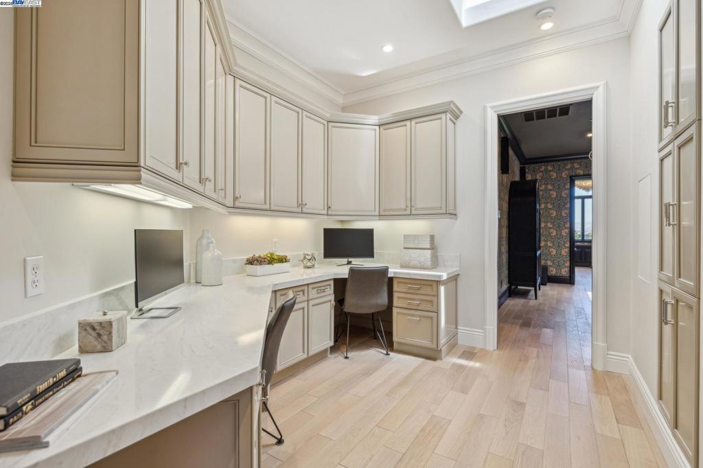 RUBY HILL - Residential