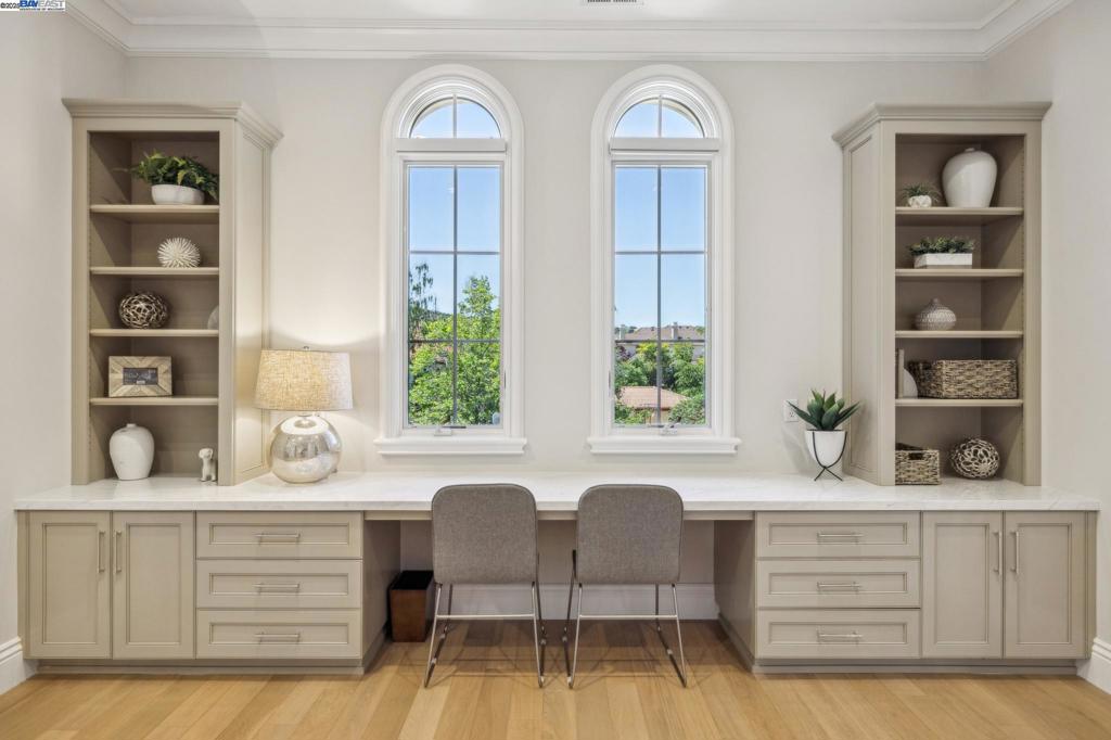 RUBY HILL - Residential