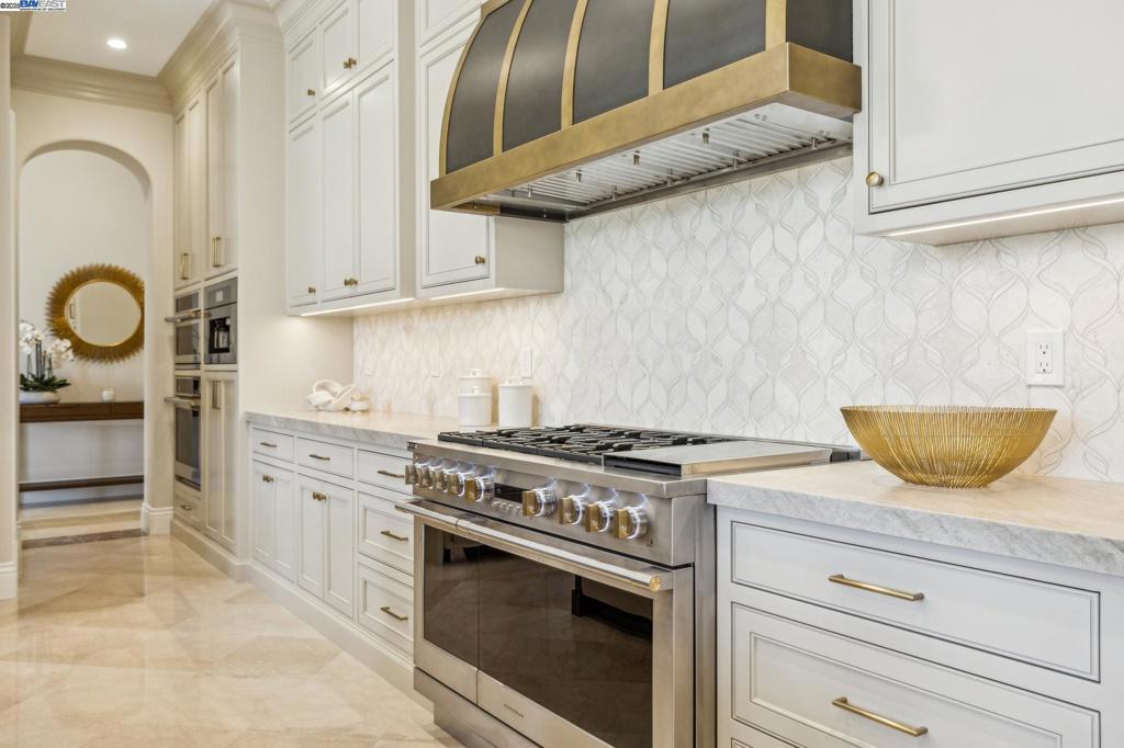 RUBY HILL - Residential