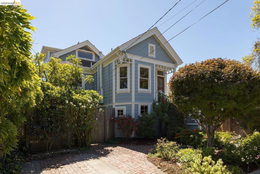1716 Parker ST ST, Berkeley CA 94703