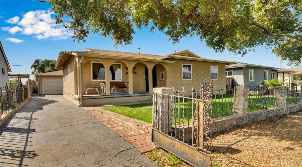 Charming Covina Home with ADU Potential - Welcome to 16652 E Masline St, Covina—a 4-bedroom, 1-bath home nestled on a peaceful, tree-lined street in one of Covina’s most desirable pockets. Offering 1,300 sq. ft. of living space on a generous 8,490 sq. ft. lot, this property combines comfort, convenience, and exciting opportunity.
A long driveway leads to a detached 2-car garage, while the expansive backyard offers more than enough space for new possibilities. Homeowners on this street and throughout the neighborhood have already built new-construction ADUs, making this property an ideal for investors or those looking to add rental income or multi-generational living.
Enjoy beautiful mountain views and a neighborhood perfect for morning and evening walks. The home is minutes from the Big Dalton Bike Trail and features a vintage cast-iron fence that adds timeless charm.
Families will love the convenience of being within walking distance to Northview High School, Gladstone Middle School, and Las Palmas Middle School. Just minutes away, downtown Covina offers shopping, dining, and nightlife, while Plaza West Covina and Eastland Shopping Center provide additional retail options. Commuters will appreciate quick access to the 10 and 210 freeways and nearby public transportation.
With its prime location, ADU potential, and large lot, this home presents a rare opportunity to create lasting value in one of Covina’s most walkable and welcoming neighborhoods.
