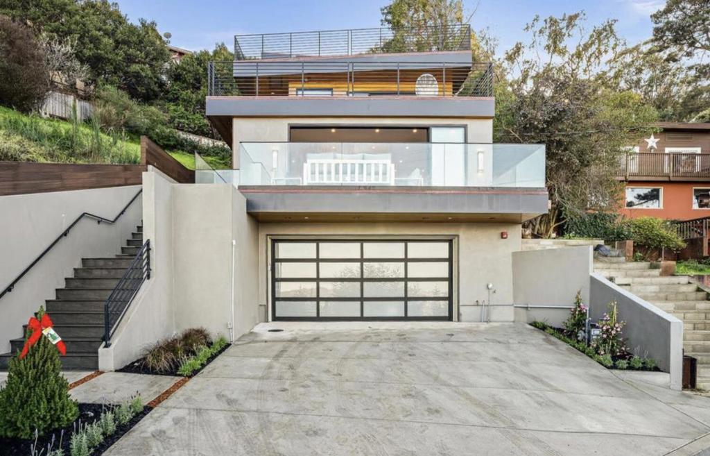 786 Humboldt Road