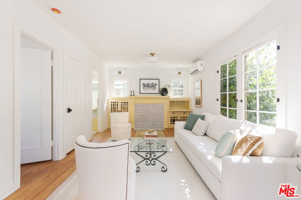 2221 Addison Way
