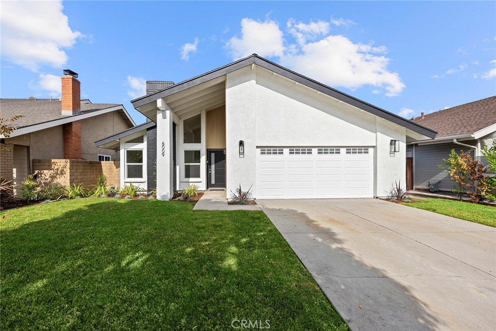 6009 E Avenida Arbol