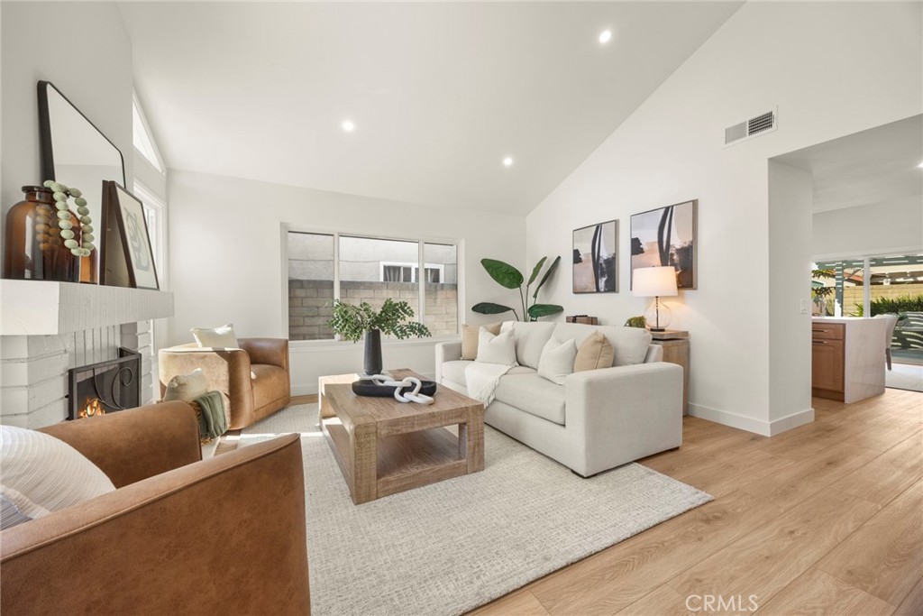 6009 E Avenida Arbol