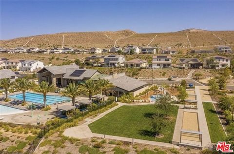 Photo of 17934 Spire Ct., Santa Clarita, CA 91350 (MLS # 24401967)