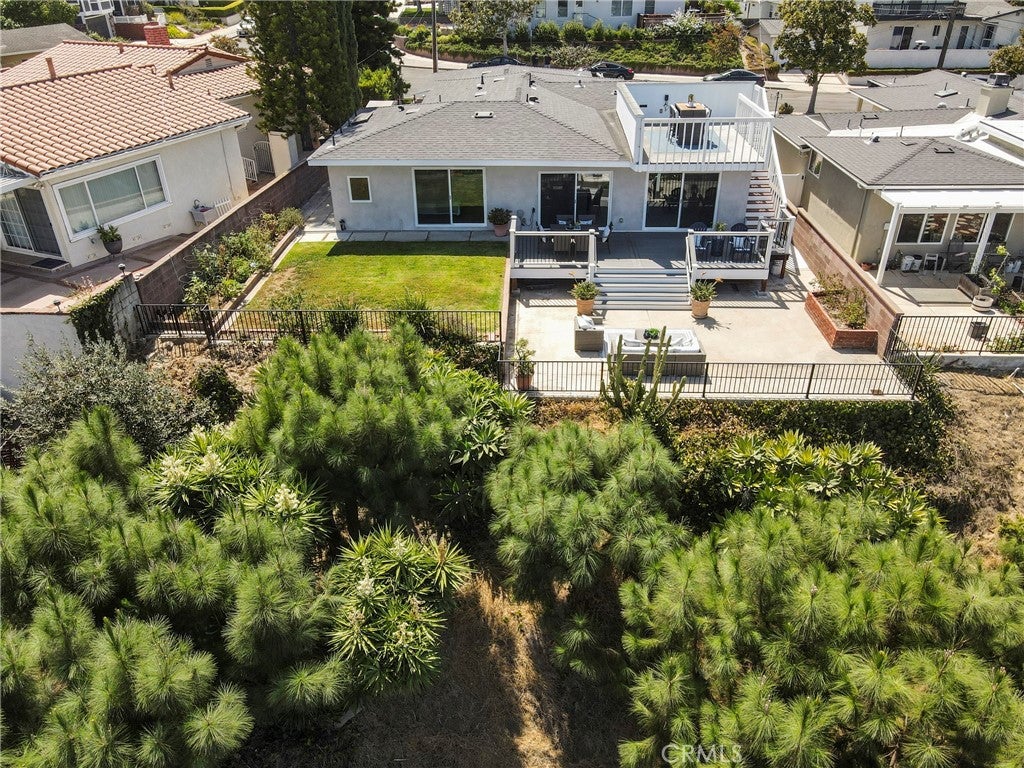 2711 Highcliff Drive