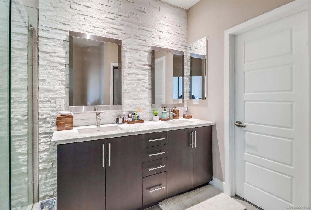 Mission Valley - Residential Lease