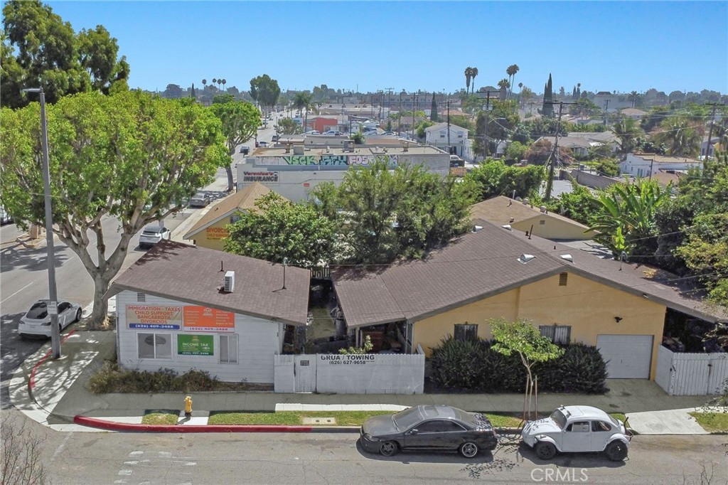 2822 Gage Avenue