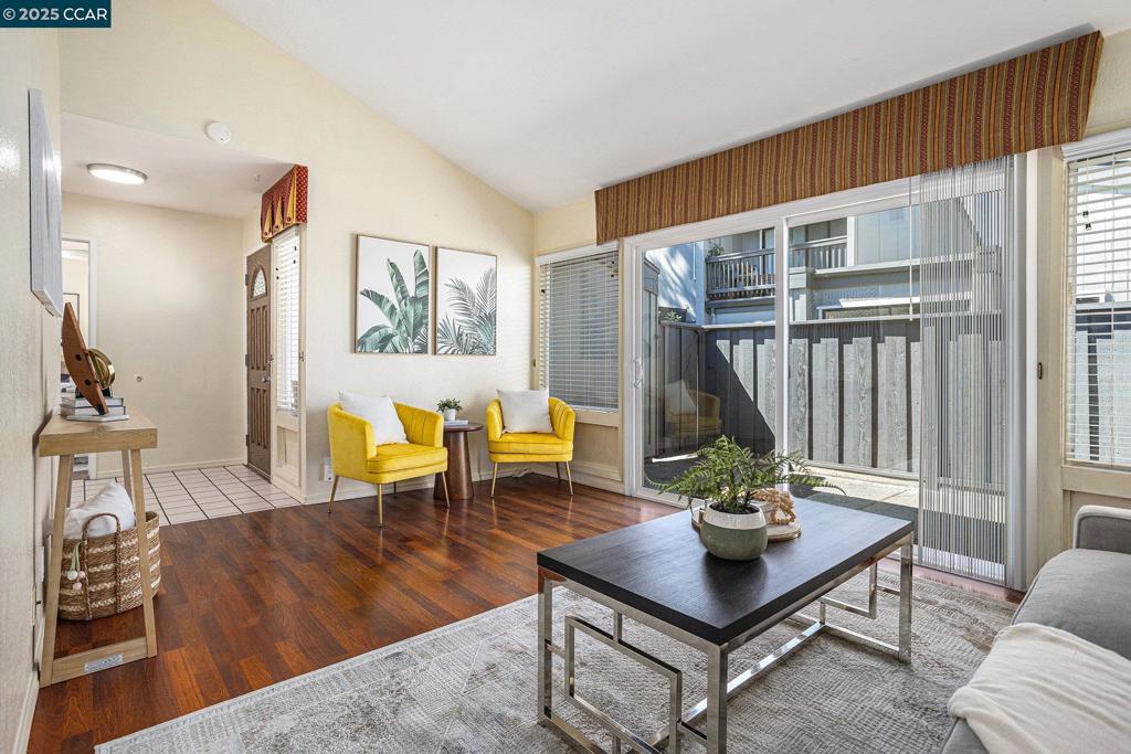 DIABLO COMMONS - Residential