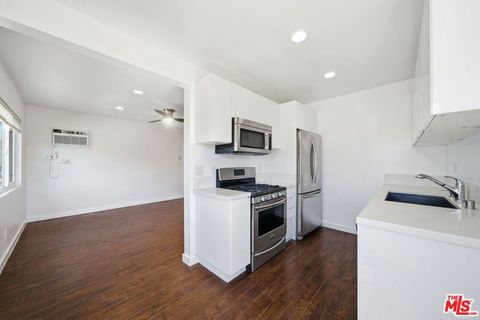 Photo of 510 Pacific Avenue #4, Venice, CA 90291 (MLS # 26728893)