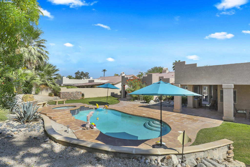 Magnesia Falls Cove - Residential