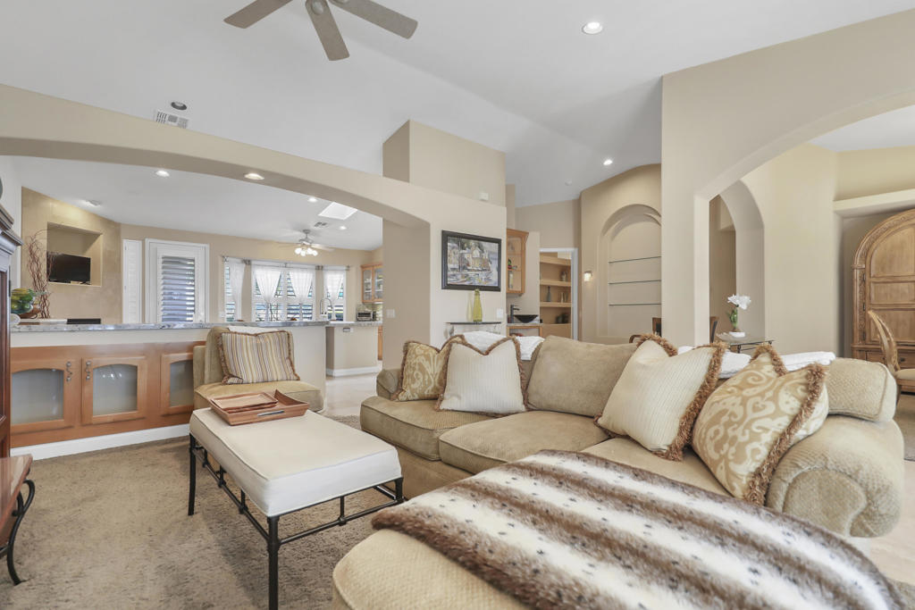 Magnesia Falls Cove - Residential