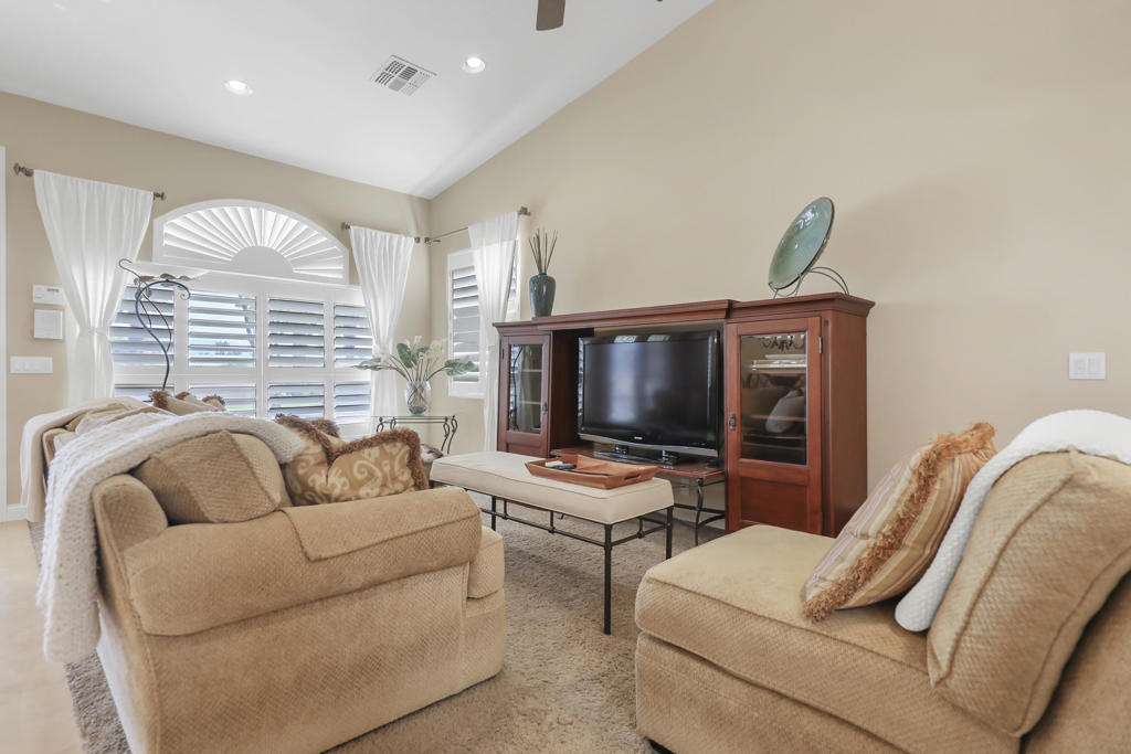Magnesia Falls Cove - Residential