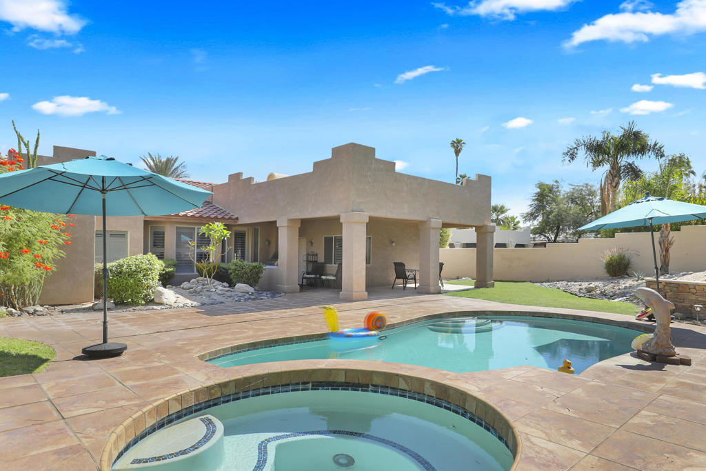 Magnesia Falls Cove - Residential