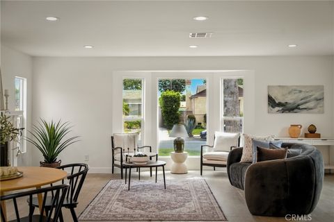 Photo of 3991 Hubert Avenue, Leimert Park, CA 90008 (MLS # DW25281007)