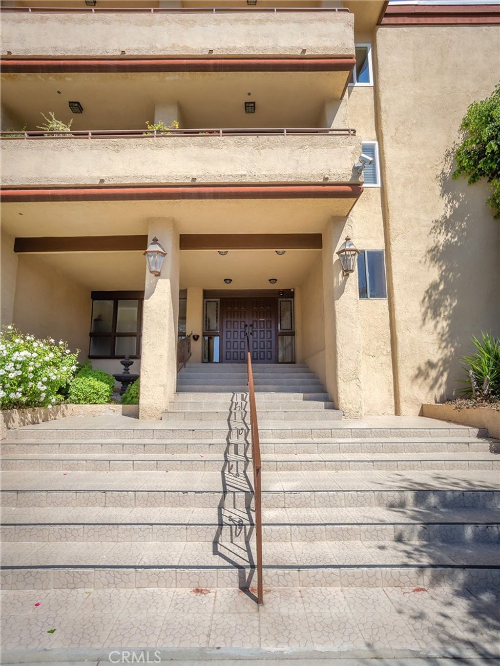 Photo of 5412 Lindley Avenue #108, Encino, CA 91316 (MLS # BB26032378)