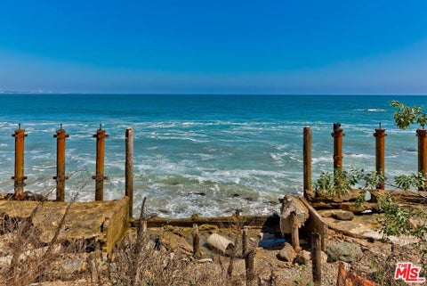 Tiny photo for 19850 Pacific Coast Highway, Malibu, CA 90265 (MLS # 26868741)