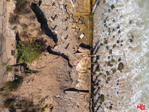 Tiny photo for 19850 Pacific Coast Highway, Malibu, CA 90265 (MLS # 26868741)