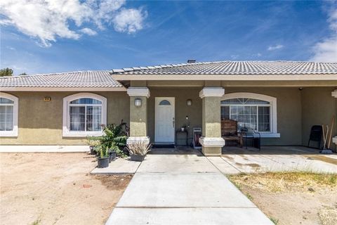 Photo of 18936 Rocksprings RD, Hesperia, CA 92345 (MLS # IV26102591)